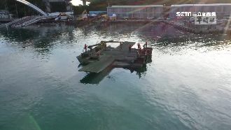 出動變形金剛浮橋車　國軍闢臨時航道
