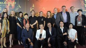 華格納歌劇諸神黃昏　10月台中國家歌劇院上演作曲家華格納經典歌劇「尼貝龍指環」最終回「諸神黃昏」，10月將在台中國家歌劇院演出3場，劇中主要演員1日在記者會亮相，為演出宣傳造勢。中央社記者郝雪卿攝　108年10月1日