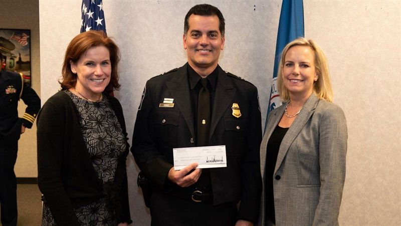 為阻闖美墨邊境　川普怒撤換國安部長