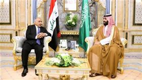 伊拉克,巴格達,抗議,死傷,宵禁(圖/圖取自twitter.com/IraqiPMO)