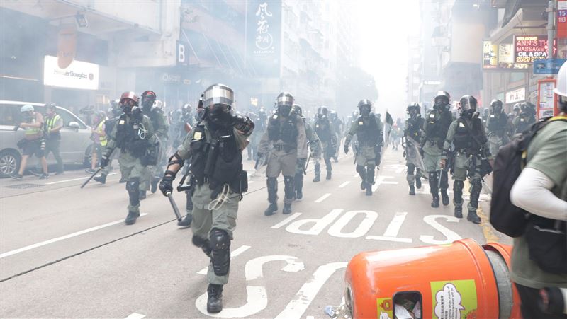 修訂武力使用手冊　港警槍械範圍擴大