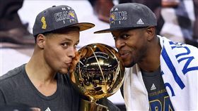 NBA／想你了！柯瑞肉麻簡訊傳棄將
NBA,金州勇士,Stephen Curry,Andre Iguodala
翻攝自推特