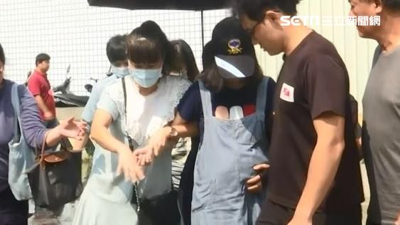 殉職消防回家了…妻挺孕肚進火場招魂