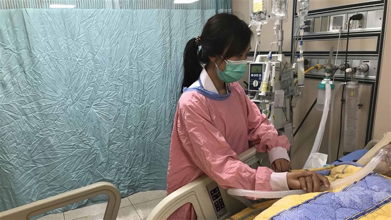 司機傷勢穩定！女兒還原墜橋經過