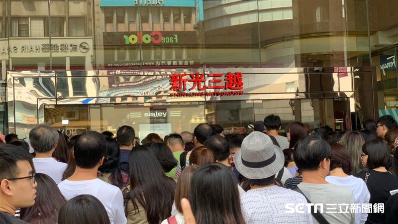 氣炸鍋賣翻　百貨週年慶首日業績告捷