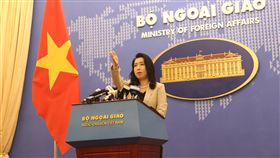 中國新鑽井平台是否進入南海 越南密切關注中國新鑽井平台「海洋石油982」傳出已在海上準備運作，或許會在南海使用。越南外交部發言人黎氏秋恆（圖）3日表示，越南政府密切關注且正查證這個消息。中央社河內攝 108年10月3日