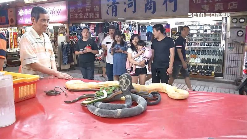 華西街蛇肉熄燈　士林花枝羹轉賣雞排