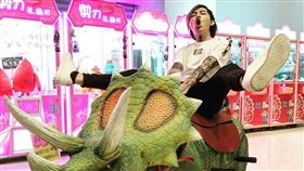 謝和弦稱躁鬱症發後，時不時發生暴走狀況 。（圖／翻攝自謝和弦IG）