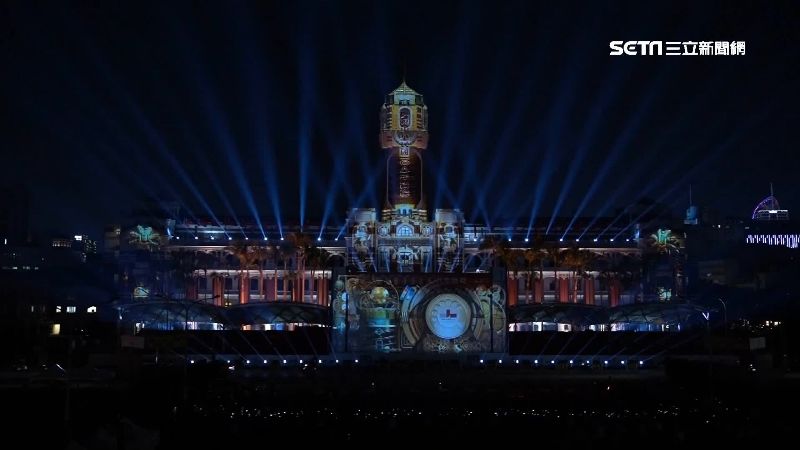 國慶光雕秀！總統府化身百年時光機