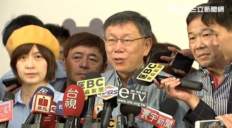 香府實施禁蒙面法　柯：政府別蒙住眼