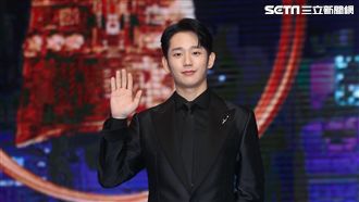 丁海寅不爭紅毯第一帥！這舉動暖炸了