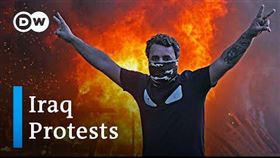 伊拉克示威釀60死上千傷，善於煽動的教士薩德（Moqtada Sadr）呼籲政府下台。（圖／翻攝自DW News youtube頻道）