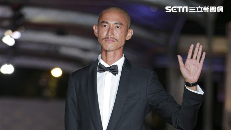 吳慷仁暴瘦登紅毯　網驚：國父你好！