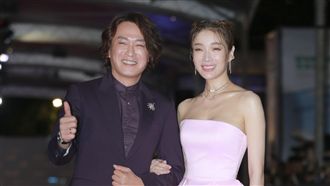 蔡淑臻粉紅芭比穿搭！網一陣酸爆