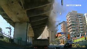 文 撞下隔音牆1800