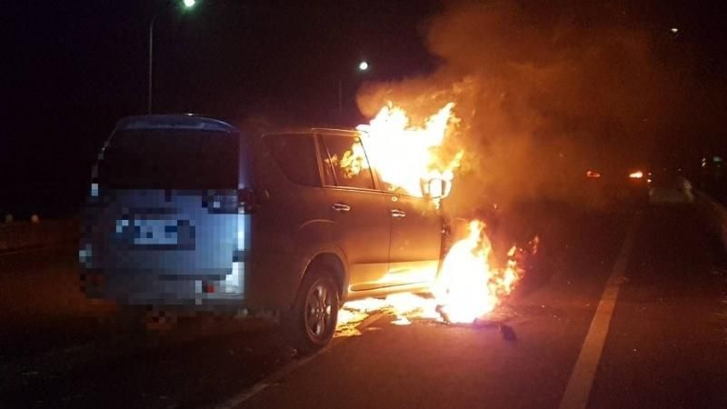 嘉義台82線車禍！2車擦撞突冒大火