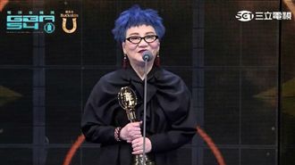 拋震撼彈！張小燕奪獎突「台上告別」