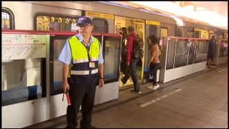 嚇！醉客突咆哮引恐慌　捷運乘客驚逃