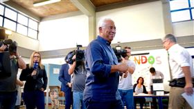 柯斯塔,葡萄牙今日舉行國會大選，總理柯斯塔（Antonio Costa）爭取連任。葡萄牙實施撙節政策多年，柯斯塔上任後，促進國內經濟穩健成長了一段時間，他領導的社會黨可望獲勝。（圖／翻攝自António Costa臉書）