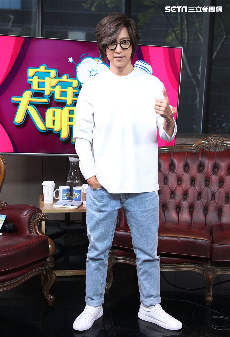方泂鑌安安大明星（記者邱榮吉/攝影）