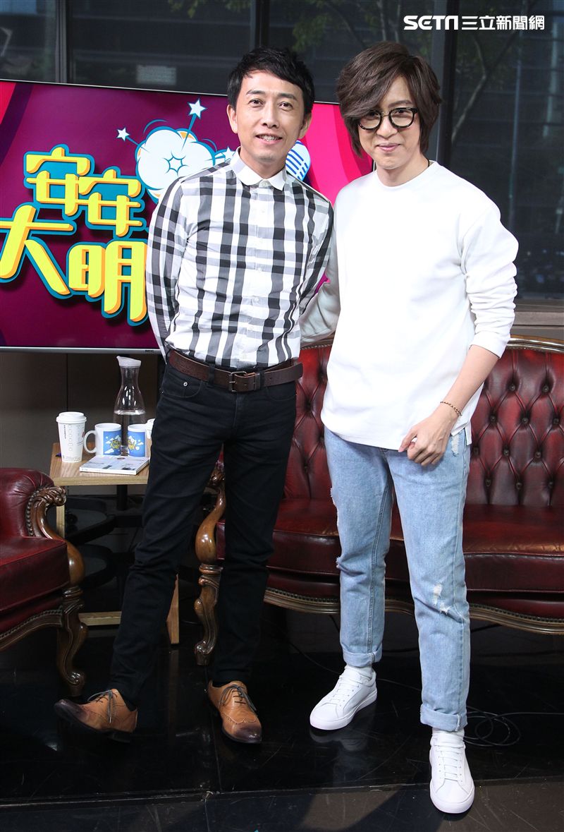 方泂鑌安安大明星（記者邱榮吉/攝影）