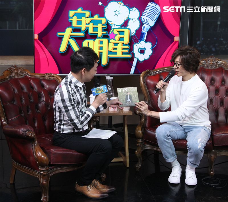 方泂鑌安安大明星（記者邱榮吉/攝影）