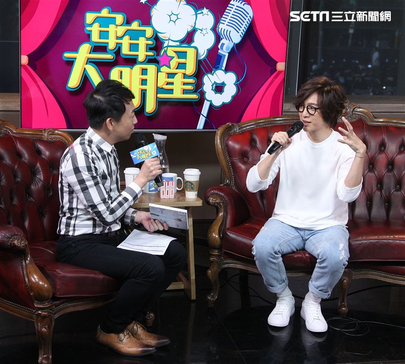 方泂鑌安安大明星（記者邱榮吉/攝影）