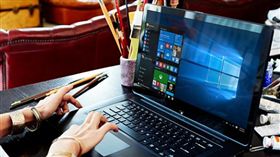微軟windows作業系統、筆電（圖／翻攝自Windows 臉書）