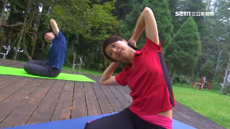 芬多精洗禮！溪頭「森林瑜珈課」秒殺