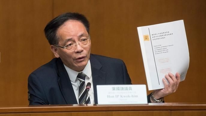 禁蒙面掀大暴動　港官員：不排除禁網