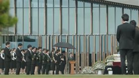 韓國,魚,韓劇,有錢人,貴婦,優雅的家,財閥,葬禮,高官,致敬,獻花,律師,寵物　圖／翻攝自YouTube