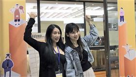 谷慕公主的破風魂  獲台灣女孩日微電影冠軍記錄自行車國手葉羽霜（左）故事的微電影「谷慕公主的破風魂」，獲得教育部「台灣女孩日」印象女力微電影比賽大專組第一名。中央社記者台北陳至中攝  108年10月8日