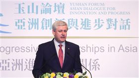 玉山論壇登場　加拿大前總理發表演說台灣亞洲交流基金會8日在台北舉行第3屆玉山論壇，加拿大前總理哈帕（The Rt. Hon. Stephen Harper）上午出席開幕式發表演講。中央社記者裴禛攝　108年10月8日
