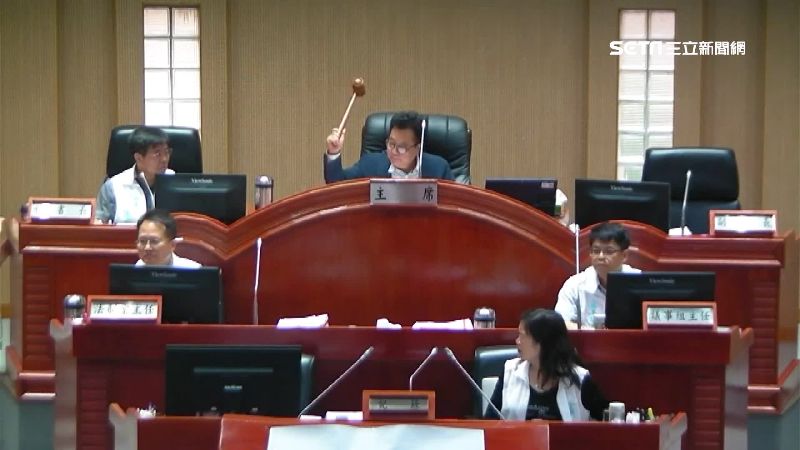 金縣議會空轉！不到2分鐘秒敲鎚散會