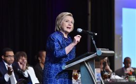  「每個美國人都有權挺港」　NBA風暴希拉蕊也發聲！（圖／翻攝自推特）