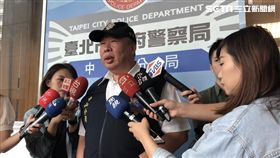 台北市中山分局偵查隊長吳坤財說明案情（楊忠翰攝）