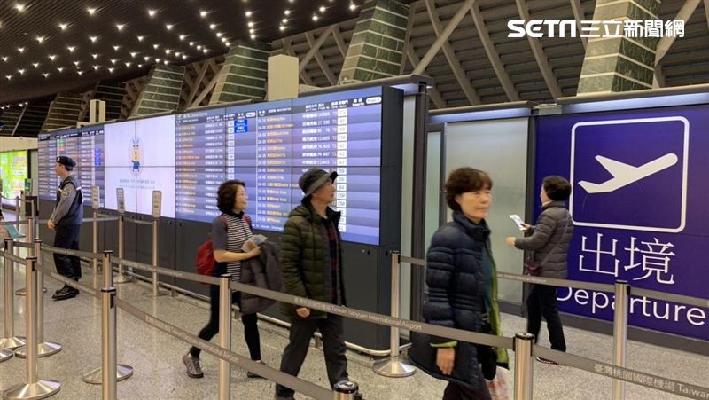 移民官戀上空姐！他竟濫權查情敵個資