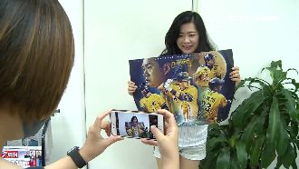 中職／恰恰引退　她挨球吻成幸運印記