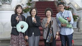 蔡英文、陳菊、Kim Ju Hyeok（總統府提供）