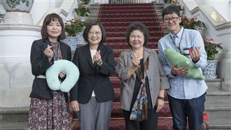 觀光客住總統府　這句話讓小英驚呆了