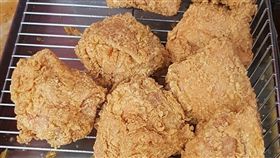 炸雞店外送…奧客狂盧「代購吐司」！網傻眼：哪家這麼好吃（圖／翻攝自爆怨公社）