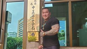 台北,館長,陳之漢,中正二分局,網友,妨害名譽（圖／翻攝飆捍） 