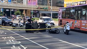 公車,騎士,基隆路,車禍,北市／讀者提供