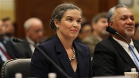 繼參院外委會通過台北法案 美亞太副助卿將訪台美國國務院亞太副助卿孫曉雅26日出席眾議院外交委員會聽證會時，宣布將在兩週內以資深APEC官員身份訪問台灣。中央社記者徐薇婷華盛頓攝 108年9月27日