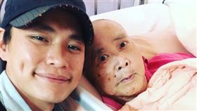 棄竹科追藝人夢！不紅諧星獲金鐘　黃鐙輝自爆祖孫情（圖／翻攝自黃鐙輝臉書）