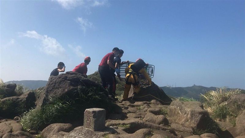 中年男登山突休克　直升機送榮總搶救