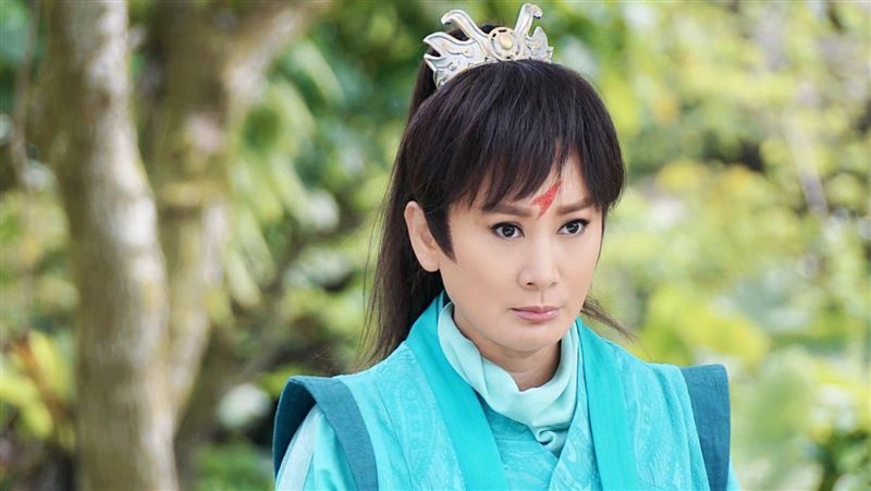 陳亞蘭歌仔戲扮像萌！網驚：通靈少女