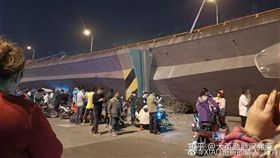 央視新聞,江蘇,無錫,高架橋,倒塌,知乎論壇,PTT　圖／翻攝自知乎論壇