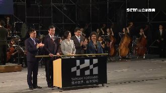 煙火排場大比拚！韓市府國慶尬場中央