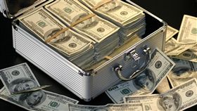 歐洲聯盟10日將瑞士及阿拉伯聯合大公國分別從避稅天堂國家「灰名單」及「黑名單」中移除。（圖／翻攝自Pixabay圖庫）